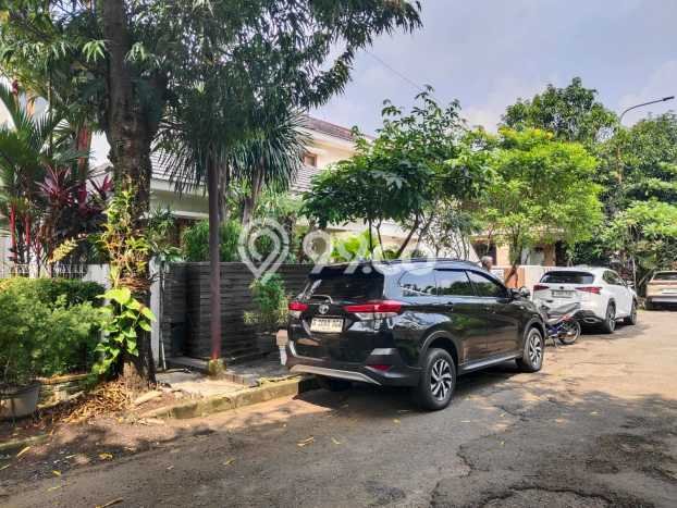 Rumah Elit Modern Tanpa Renovasi di Tanjung Barat Jakarta Selatan Rumah Elit Modern Tanpa Renovasi di Tanjung Barat Jakarta Selatan