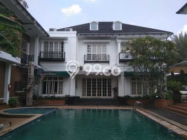 For Sale Rumah Elit Exclusive di Ciputat Timur, Tangerang Selatan For Sale Rumah Elit Exclusive di Ciputat Timur, Tangerang Selatan