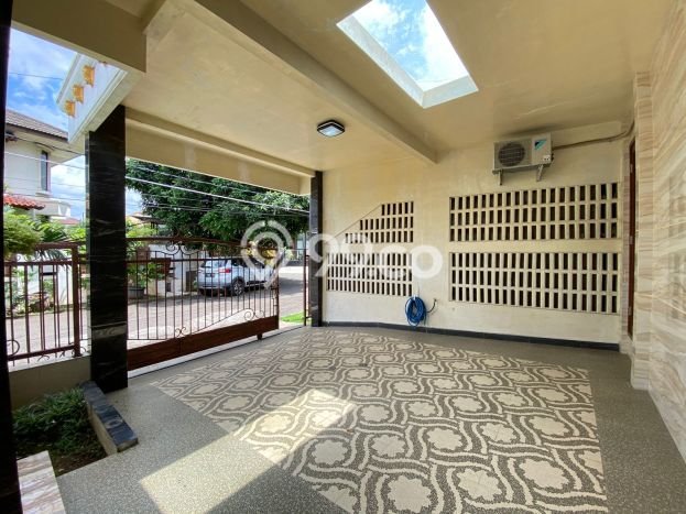 Hunian Mewah Siap Huni LT 282m2 di Cinere, Depok Hunian Mewah Siap Huni LT 282m2 di Cinere, Depok