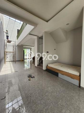 Jual Rumah Luas Megah Dengan View Eksklusif di Pondok Indah, Jakarta Selatan Jual Rumah Luas Megah Dengan View Eksklusif di Pondok Indah, Jakarta Selatan