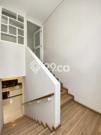 Rumah Elit Modern Siap Huni di Lebak Bulus Jakarta Selatan Rumah Elit Modern Siap Huni di Lebak Bulus Jakarta Selatan