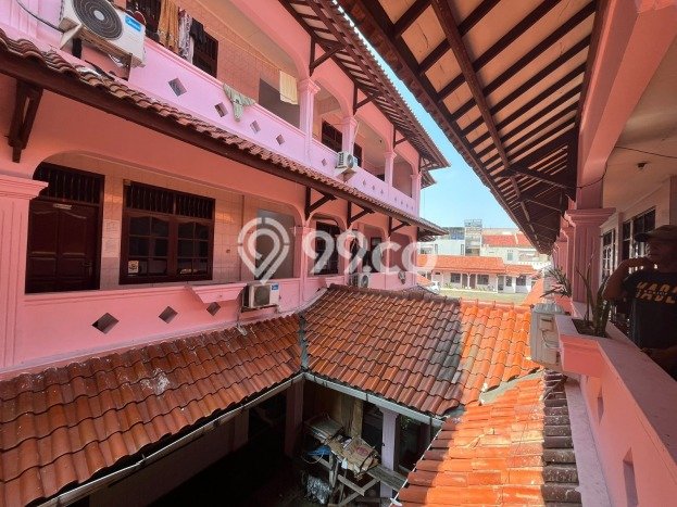 Dijual Rumah Kost di Margonda, Depok, 68 KT, 68 KM, Bangunan 1885m2 Dijual Rumah Kost di Margonda, Depok, 68 KT, 68 KM, Bangunan 1885m2
