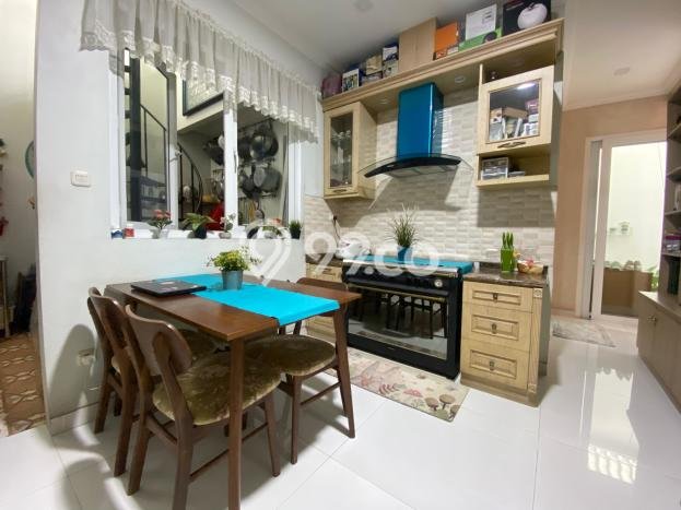 Dijual Rumah Premium dengan Fasilitas Sekitar Lengkap di Cinere, Depok Dijual Rumah Premium dengan Fasilitas Sekitar Lengkap di Cinere, Depok