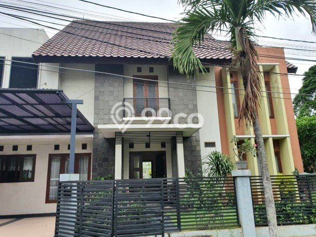 Ready to Use! Premium House LT 305m2 Desain Modern di Lebak Bulus Ready to Use! Premium House LT 305m2 Desain Modern di Lebak Bulus