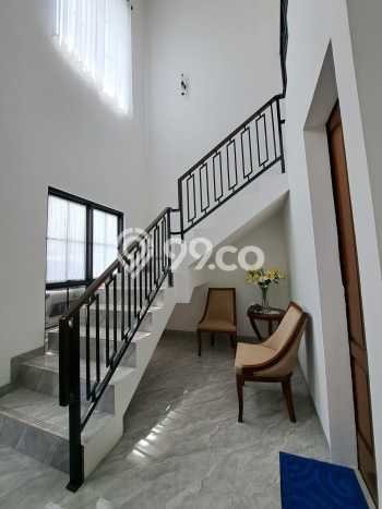 Siap Huni Hunian Elit 4 Kamar di Cinere Dekat ke Mana Pun Siap Huni Hunian Elit 4 Kamar di Cinere Dekat ke Mana Pun
