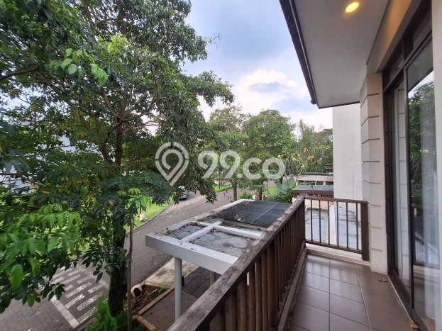 Rumah Elit Modern Tanpa Renovasi di Lebak Bulus Jakarta Selatan Rumah Elit Modern Tanpa Renovasi di Lebak Bulus Jakarta Selatan