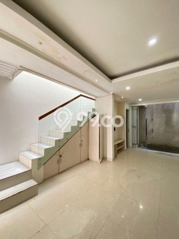 Rumah Elit LB 150m2 Siap Pakai Desain Elegan di Lebak Bulus, Jakarta Selatan Rumah Elit LB 150m2 Siap Pakai Desain Elegan di Lebak Bulus, Jakarta Selatan