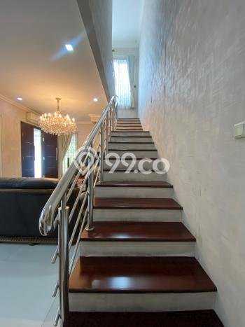 Dijual Rumah Premium dengan Fasilitas Sekitar Lengkap di Cinere, Depok Dijual Rumah Premium dengan Fasilitas Sekitar Lengkap di Cinere, Depok