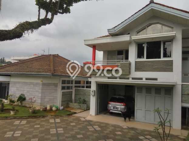 Rumah Eksklusif Siap Huni LT 1390m2 di Coblong, Bandung Rumah Eksklusif Siap Huni LT 1390m2 di Coblong, Bandung