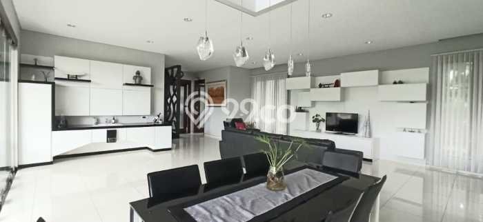 Rumah Luxury Modern Siap Huni di Dago Bandung Rumah Luxury Modern Siap Huni di Dago Bandung