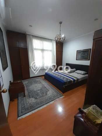 Rumah Elit Modern Tanpa Renovasi di Setra Sari Bandung Rumah Elit Modern Tanpa Renovasi di Setra Sari Bandung