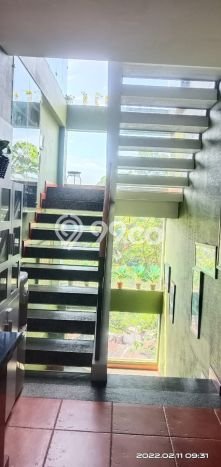 Ready to Use! Luxury House LT 300m2 Desain Modern di Setiabudi Ready to Use! Luxury House LT 300m2 Desain Modern di Setiabudi