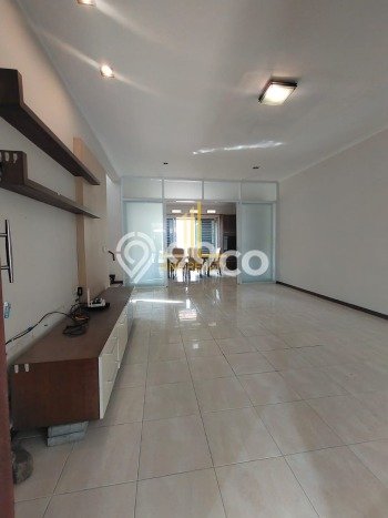 Ready to Use! Luxury House LT 350m2 Desain Modern di Kota Baru Parahyangan Ready to Use! Luxury House LT 350m2 Desain Modern di Kota Baru Parahyangan