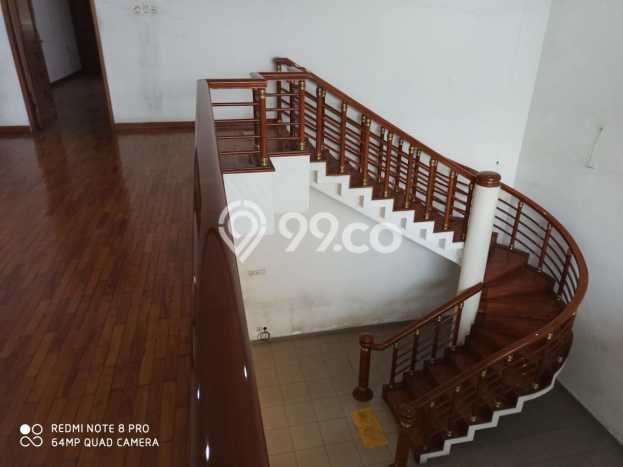 Jual Rumah Mewah Megah Dengan View Eksklusif di Setiabudi, Bandung Jual Rumah Mewah Megah Dengan View Eksklusif di Setiabudi, Bandung