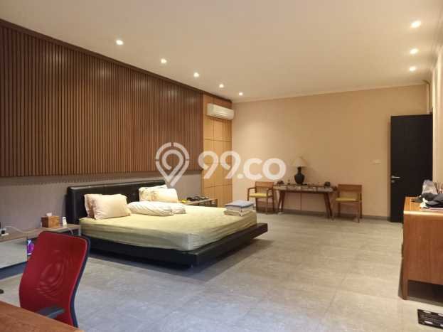 Rumah Elit LB 800m2 Siap Pakai Desain Elegan di Sayap Dago, Bandung Rumah Elit LB 800m2 Siap Pakai Desain Elegan di Sayap Dago, Bandung