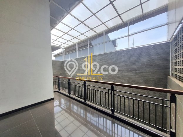 Hunian Mewah Siap Huni LT 375m2 di Batununggal, Bandung Hunian Mewah Siap Huni LT 375m2 di Batununggal, Bandung