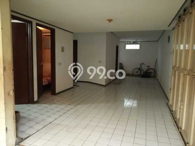 Rumah Nyaman LB 205m² Lokasi Tenang di Setra Duta, Bandung Rumah Nyaman LB 205m² Lokasi Tenang di Setra Duta, Bandung