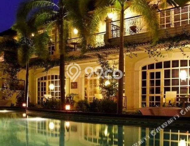 Rumah dengan Lokasi Strategis 10 KT di Seminyak, Badung Rumah dengan Lokasi Strategis 10 KT di Seminyak, Badung