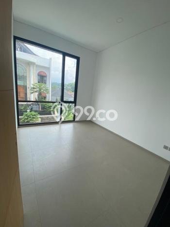 Bisa KPR! Rumah Setra Duta, Bandung, Luas 138m² Bangunan 275m² Bisa KPR! Rumah Setra Duta, Bandung, Luas 138m² Bangunan 275m²