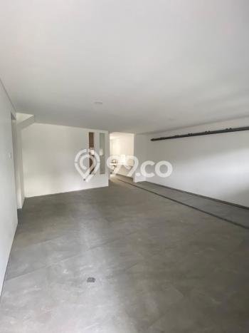 Bisa KPR! Rumah Setra Duta, Bandung, Luas 138m² Bangunan 275m² Bisa KPR! Rumah Setra Duta, Bandung, Luas 138m² Bangunan 275m²