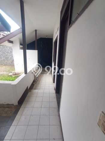 Rumah Modern area Tubagus Ismail, Bandung, LT 300m² LB 174m² Rumah Modern area Tubagus Ismail, Bandung, LT 300m² LB 174m²