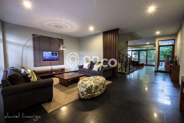 Dijual Rumah Mewah Elegan Dengan View Cantik di Setra Duta, Bandung Dijual Rumah Mewah Elegan Dengan View Cantik di Setra Duta, Bandung