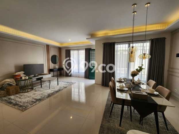 Dijual Rumah Luas Elegan Dengan View Cantik di Setra Duta, Bandung Dijual Rumah Luas Elegan Dengan View Cantik di Setra Duta, Bandung