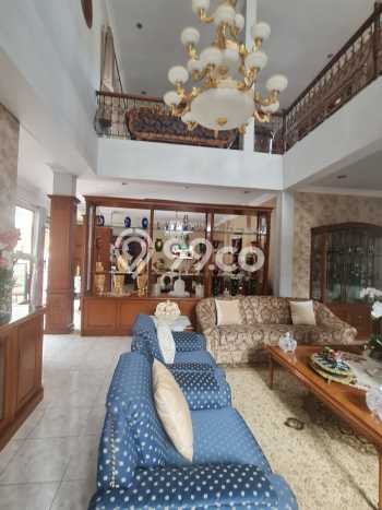 Rumah Elit Modern Siap Huni di Geger Kalong Bandung Rumah Elit Modern Siap Huni di Geger Kalong Bandung