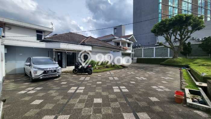 Jual Rumah Luas Elegan Dengan View Cantik di Cigadung, Bandung Jual Rumah Luas Elegan Dengan View Cantik di Cigadung, Bandung