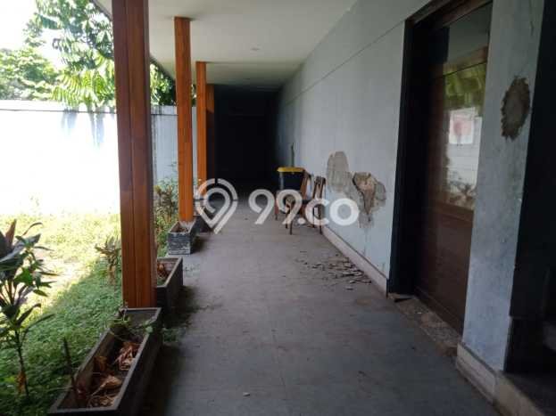 Rumah Mewah LB 550m2 Siap Huni Desain Elegan di Riau, Bandung Rumah Mewah LB 550m2 Siap Huni Desain Elegan di Riau, Bandung