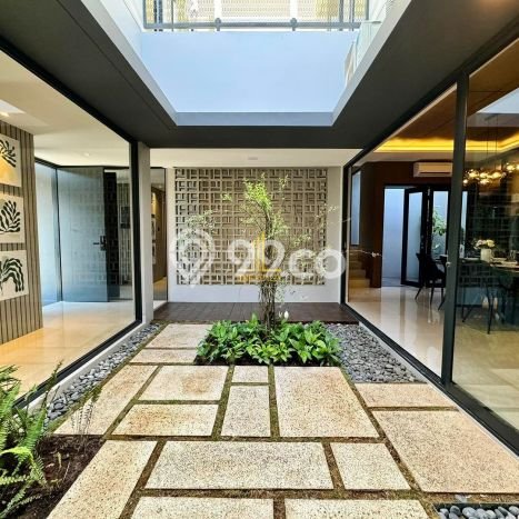 Jual Rumah Mewah Elegan Dengan View Cantik di Summarecon Bandung, Bandung Jual Rumah Mewah Elegan Dengan View Cantik di Summarecon Bandung, Bandung