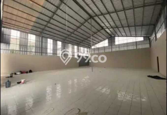 Gudang Disewa di Bandung dengan LB 400m2 Area Komersial Ramai Gudang Disewa di Bandung dengan LB 400m2 Area Komersial Ramai