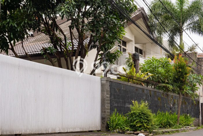 Siap Huni Hunian Elit 4 Kamar di Astanaanyar Dekat ke Mana Saja Siap Huni Hunian Elit 4 Kamar di Astanaanyar Dekat ke Mana Saja
