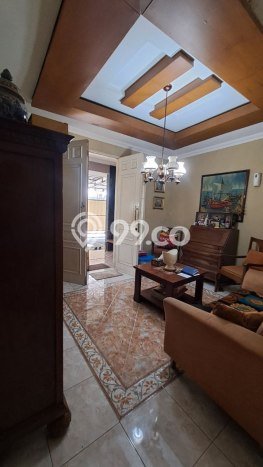 Ready to Use! Luxury House LT 209m2 Desain Elegan di Turangga Ready to Use! Luxury House LT 209m2 Desain Elegan di Turangga