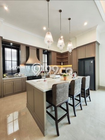 Hunian Elit LB 674m2 Siap Huni Desain Elegan di Pondok Pinang, Jakarta Selatan Hunian Elit LB 674m2 Siap Huni Desain Elegan di Pondok Pinang, Jakarta Selatan