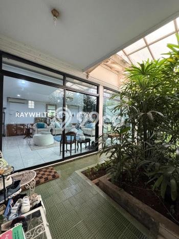 Hunian Mewah LB 350m2 Siap Huni Desain Elegan di Kemang, Jakarta Selatan Hunian Mewah LB 350m2 Siap Huni Desain Elegan di Kemang, Jakarta Selatan
