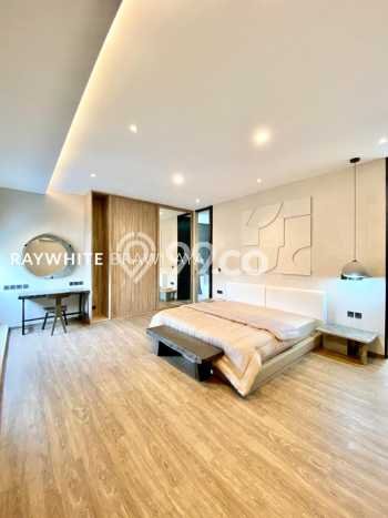 Dijual Rumah Luas Megah Dengan View Cantik di Kemang, Jakarta Selatan Dijual Rumah Luas Megah Dengan View Cantik di Kemang, Jakarta Selatan