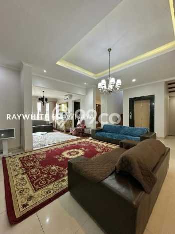 Siap Huni Rumah Mewah 4 Kamar di Kebayoran Baru Dekat ke Mana Pun Siap Huni Rumah Mewah 4 Kamar di Kebayoran Baru Dekat ke Mana Pun