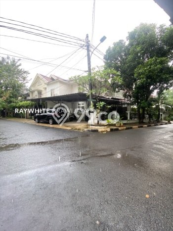 Siap Huni Rumah Mewah 6 Kamar di Tebet Dekat ke Mana Saja Siap Huni Rumah Mewah 6 Kamar di Tebet Dekat ke Mana Saja