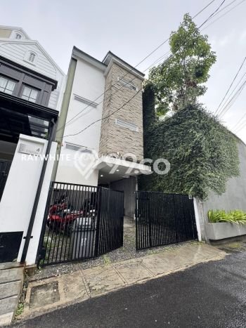 Rumah Eksklusif Dijual LT 97m2 di Kebayoran Baru, Jakarta Selatan Rumah Eksklusif Dijual LT 97m2 di Kebayoran Baru, Jakarta Selatan