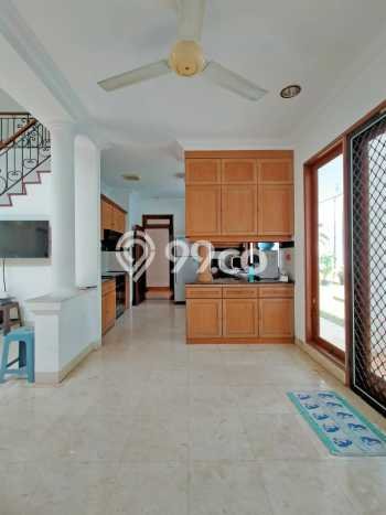 PROMO SPESIAL! Rumah Nyaman di Pejaten, Luas 404m² Bangunan 350m² PROMO SPESIAL! Rumah Nyaman di Pejaten, Luas 404m² Bangunan 350m²