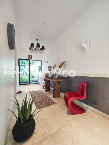Rumah Menguntungkan di Kebayoran Baru, Dekat Kawasan Bisnis, Jakarta Selatan - LT 367m² Rumah Menguntungkan di Kebayoran Baru, Dekat Kawasan Bisnis, Jakarta Selatan - LT 367m²
