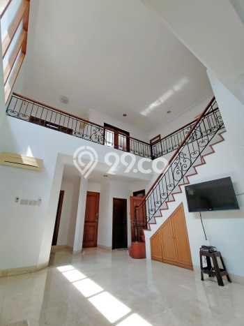PROMO SPESIAL! Rumah Nyaman di Pejaten, Luas 404m² Bangunan 350m² PROMO SPESIAL! Rumah Nyaman di Pejaten, Luas 404m² Bangunan 350m²