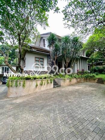 Rumah Elit LB 650m2 Siap Huni Desain Elegan di Lebak Bulus, Jakarta Selatan Rumah Elit LB 650m2 Siap Huni Desain Elegan di Lebak Bulus, Jakarta Selatan