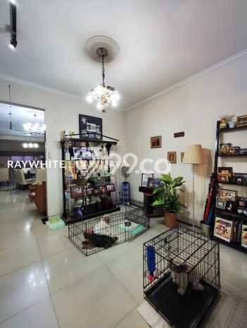 Rumah Elit Modern Siap Huni di Tanjung Barat Jakarta Selatan Rumah Elit Modern Siap Huni di Tanjung Barat Jakarta Selatan