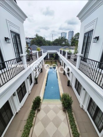 Hunian Elit LB 674m2 Siap Huni Desain Elegan di Pondok Pinang, Jakarta Selatan Hunian Elit LB 674m2 Siap Huni Desain Elegan di Pondok Pinang, Jakarta Selatan
