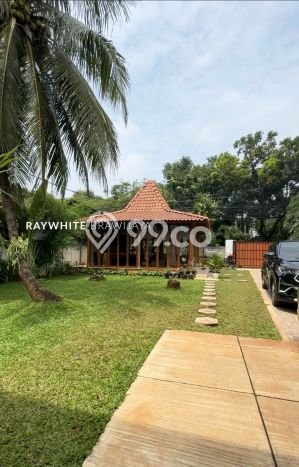 Rumah Elit Modern Tanpa Renovasi di Jati Padang Jakarta Selatan Rumah Elit Modern Tanpa Renovasi di Jati Padang Jakarta Selatan