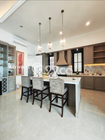 Hunian Elit LB 674m2 Siap Huni Desain Elegan di Pondok Pinang, Jakarta Selatan Hunian Elit LB 674m2 Siap Huni Desain Elegan di Pondok Pinang, Jakarta Selatan