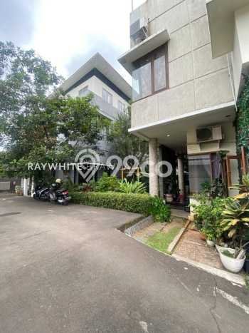 Dijual Rumah Luas Megah Dengan View Cantik di Pondok Indah, Jakarta Selatan Dijual Rumah Luas Megah Dengan View Cantik di Pondok Indah, Jakarta Selatan