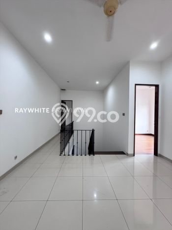 Hunian Mewah LB 450m2 Siap Pakai Desain Elegan di Cipete, Jakarta Selatan Hunian Mewah LB 450m2 Siap Pakai Desain Elegan di Cipete, Jakarta Selatan